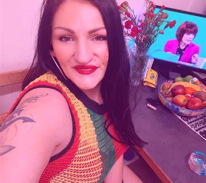 Katarina Olivar escort