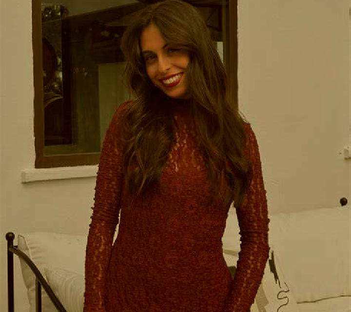 Lola Hualane escort