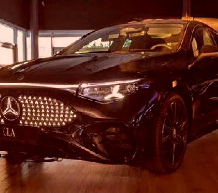 Olivia 2 Villa Mercedes escort