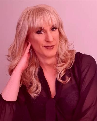 Olivia 3 Maullin escort