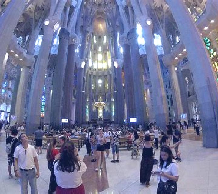 Vega Sagrada Familia escort